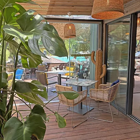 Le Des Iles D'or Отель 4*