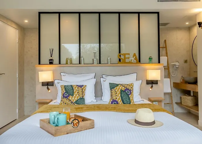 Le Des Iles D'or Hotell 4*