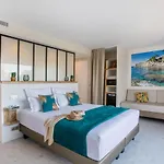 Le Des Iles D'or Hotel