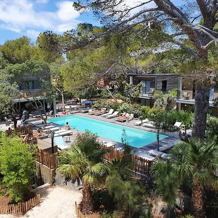 Hotel Le Des îles D'or 4*