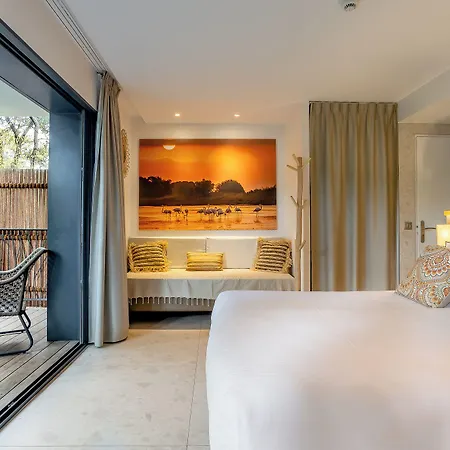 Le Des Iles D'or Hotel