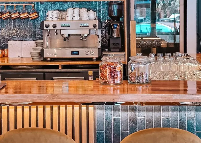 Le Des Iles D'or 4* Ιέρ