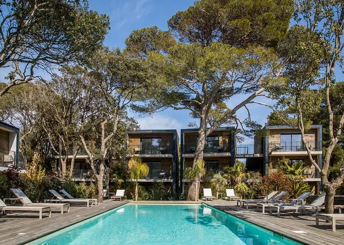 Le Des Iles D'or Ξενοδοχείο 4*